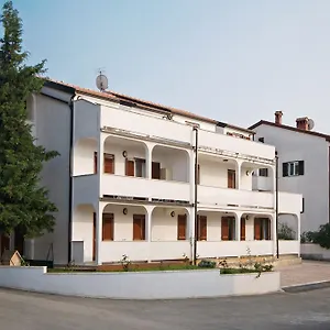 apartments-ava.in-istria.net/